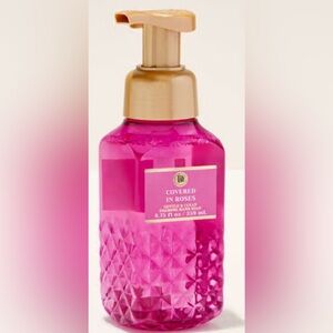 Bath and Body Works Covered in Roses gentle and clean foaming hand soap